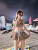 Maiô Feminino Xadrez Floral Retro Saia Biquíni Triângulo Conjunto de Três Peças Seio Pequeno Push-Up Sexy Estilo Menina Quente Férias