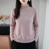 Suéter Feminino 2026 Outono/Inverno Novo Gola Alta Meio Vazada Borda Enrolada Estilo Preguiçoso Solto Suéter Macio e Felpudo Blusa Base