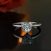 Novo Anel Aberto Simples de Amor com Zircônia Brilhante em Formato de Coração e Diamante Único para Mulheres, Anel Versátil Exquisito para Festas e Uso Diário