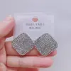 Pendientes de Diseño Personalizado, Lujo Accesible y Pendientes de Gama Alta, Exquisitos y de Moda, Pendientes de Zirconia Color Oro Champagne con Forma de Durian