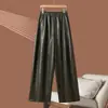 Foto real de los nuevos pantalones de cuero casual de cintura alta para adelgazar de otoño e invierno, pantalones de cuero suave de moda geniales para abuela, pantalones de pierna ancha tipo globo, pantalones para botas