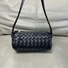 Nova Bolsa Tecida Feita à Mão Luxo Leve Cilíndrica Bolsa para Câmera Nicho High-end Moda Europeia, Americana, Japonesa e Coreana Bolsa de Ombro Bolsa de Axila