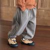 Calça Masculina Estilo Primavera e Outono Calça Longa Casual Infantil Calça Jogger Esportiva Solta Infantil Roupa Infantil Classe A