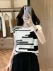 Blusa de tricô feminina com contraste preto e branco, gola redonda, manga curta, seda gelada, nova moda de verão 2026, estilosa, solta e versátil