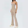 Mono de yoga cruzado para mujer con cuello halter y almohadillas extraíbles en el pecho, corte ajustado, que realza la figura, ligeramente acampanado, mono deportivo de fitness ajustado