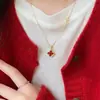 Collar de Trébol de Cuatro Hojas Rojo de Doble Cara de la Suerte para Mujer, Diseño de Nicho de Lujo Ligero, Cadena Versátil Elegante de Clavícula de Moda de Alta Gama