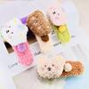 Peluche colgante bola de pelo pajarita pasador animal de dibujos animados oso fresa clip de pelo 2 yuanes Super accesorios para el cabello