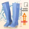 Botas de lluvia impermeables de moda para mujer 2024, versátiles, tendencia, cómodas, resistentes al desgaste, cálidas, para agua, cocina, camping