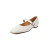 Nova Coleção Primavera 2025 Estilo Coreano Retro Sapatilhas de Ballet com Rebites Bico Quadrado Planas Sapatos de Camada Única com Fivela de Uma Tira Sapatos Mary Jane de Cano Baixo para Mulheres