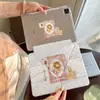 Funda para tableta iPad 10ª/11ª generación, diseño lindo Plegable en Y con ranura para lápiz, mini 7, Café Pan Oso Pequeño