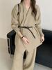 Conjunto de Tricô Elegante e Confortável para Mulheres no Outono e Inverno Novo Estilo Cardigan de Gola Grande Calças de Pernas Largas Conjunto de Duas Peças
