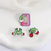 Aliexpress Broche Creativo Lindo de Árbol de Navidad Gato Serie Navideña de Dibujos Animados Accesorios Combinación de Insignias