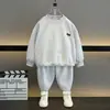 Conjunto de Moletom Infantil para Meninos Primavera e Outono Meninos Pequenos Bonitos Roupa Esportiva Conjunto de Duas Peças Crianças Pequenas e Médias Comércio Exterior Transfronteiriço Atacado