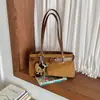 Bolso de Mano de Moda Súper Caliente Transfronterizo Bolso de Hombro de Moda para Mujer Nuevo Estilo 2026 Lujo Ligero Versátil Sensación de Alta Gama Bolso de Hombro
