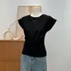 Projetado com um Corte Cruzado na Cintura, Mangas Irregulares tipo Folho e Efeito Afinando Plissado, Este Novo Top Curto de Verão Feminino em Modal
