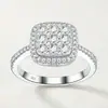 Anillo S925 de Plata con Moissanita tipo Cubo de Azúcar, Venta Caliente Transfronteriza Europea y Americana, Estilo Ins Simple y Lujoso con un Toque de Alta Gama, En Stock al por Mayor