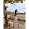 Botas de Neve Cinzas para Mulheres, Cano Longo, Novo Estilo Inverno 2025, Sola Grossa, Pequenas, Que Aumentam a Altura, Forradas com Lã, Espessas, Quentes, Sapatos de Algodão