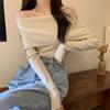 Outono 2024 Novo Estilo Gola de Um Personagem Ombro Suéter Feminino Design Sense Slim-fit Suave Malhas Desgaste Base Top