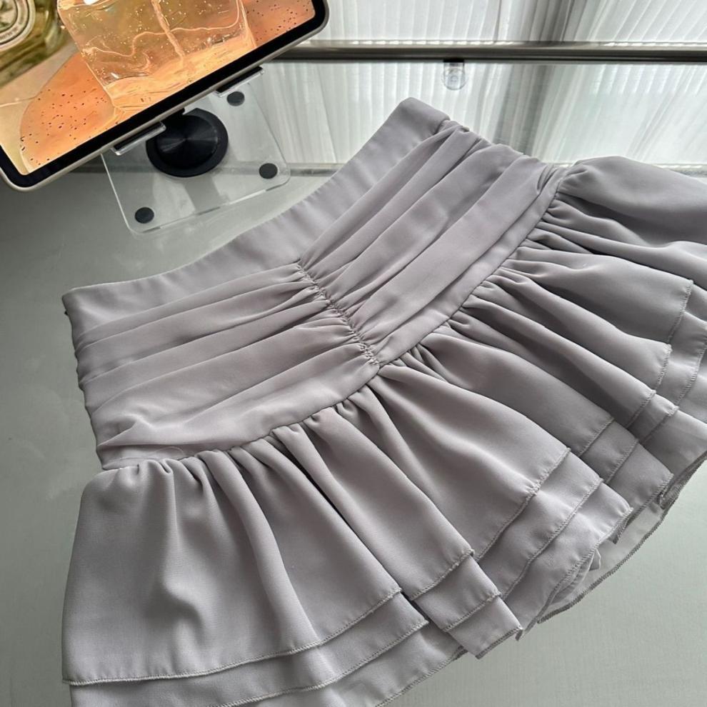 8252f5b7-550c-403e-8c46-fbea5a301ddc.jpe