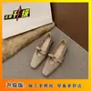 Deslumbrantes Sapatos de Salto Grosso Estilo Francês para Mulheres, Novo Modelo Primavera/Verão 2026, Adequados para Usar com Saias, Sapatos Vovó Mary Jane de Bico Baixo