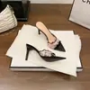 Sandálias femininas para exterior 2026 verão estilo francês branco suave bordado bico fino salto agulha salto alto chinelos que não cansam os pés