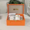 Taza de Café de Conferencia Estilo Chino Ouge de Porcelana Hueso Taza de Té de Oficina con Filtro Separación de Agua y Té Caja de Regalo de Alta Gama