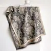 Bufanda Jacquard Floral Retro Europea para Mujer Otoño/Invierno Nueva Gruesa Cálida Chal de Alta Calidad Ropa Exterior Bufanda para el Cuello