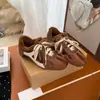 Zapatillas de entrenamiento retro alemanas con felpa para mujer, nuevo estilo para otoño e invierno, suela suave, cómodas, con cordones, versátiles, zapatillas deportivas casuales