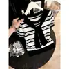 2026 Verano Nuevo Suelto Elegante Chal Rayado Top Moderno Hermoso Único Atractivo Manga Corta Camiseta Tejido para Mujer