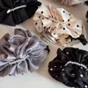 Pinza de Plátano de Satén Coreano con Perlas y Plisados de Lunares Estilo Nuevo Elegante Versátil Pinza Grande para el Cabello Accesorio para el Cabello