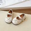 Sapatos de Princesa para Meninas 2026 Novo Estilo Primavera e Outono Sapatos de Salto Único Sapatos Pequenos de Couro para Crianças Sola Macia Sapatos de Dança para Bebês e Crianças Pequenas Meninas