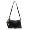 Bolsa Baguete Portátil Retro Coreana para Mulheres Inverno 2025 Nova Bolsa de Ombro Único Transversal Estilo Ocidental com Retalhos de Alta Qualidade