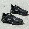 Novos Sapatos de Malha de Verão 2026 para Homens, Sapatos Esportivos Casuais Respiráveis de Malha Vazada, Solado Macio Antiderrapante para Corrida ao Ar Livre