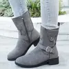 Botas de neve de cano médio com fivela transfronteiriça para mulheres, com zíper lateral, salto grosso, forro de fleece e acabamento em camurça, em estilo Western retrô, perfeitas para o inverno.