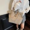 Bolso Tote para Mujer 2025 Verano Nuevo Bolso Ligero de Gran Capacidad para Viajar al Trabajo Bolso de Hombro de Nailon Simple Casual Moderno
