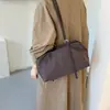 Bolsa de lona simples de grande capacidade para mulheres, novo modelo 2026, leve e versátil, adequada para o dia a dia, bolsa de ombro casual, bolsa de mão tote