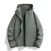 26 Otoño Nuevo Chaqueta Deportiva para Hombre con Capucha Desmontable, Bolsillos Ocultos, Chaqueta Elástica, Venta al por Mayor de Alta Calidad