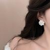Zhao Rusi con Aretes de Flor Blanca Placa Repelente de Mosquitos Perla Clip para Oreja Sin Agujeros en las Orejas Aretes de Alta Gama para Mujer