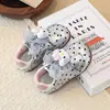 Tênis Feminino 2026 Primavera Novo Modelo Infantil Solado Macio Calçados Casuais para Meninas Desenho Bebê Tênis de Treino Tendência