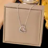 Accesorios Europeos y Americanos Collar de Acero de Titanio con Forma de Corazón para Mujer Nuevo Modelo 2026 Collar de Acero de Titanio con Forma de Corazón y Perlas Redondas de Alta Gama Lujo Ligero Nicho