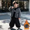 Conjunto de Forro Polar para Niños 2026 Nuevo Otoño/Invierno con Estilo, Sudadera Fresca para Niño, Chaqueta Acolchada de Algodón, Conjunto de Tres Piezas