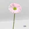 PU Camomila Flor Única Artificial Buquê Flores Artificiais Sala de Estar Mesa de Jantar Enfeite Hotel Casamento Arranjo Floral de Alta Qualidade Fotografia Floricultura
