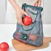 Bolsa suspensa para frutas e vegetais bolsa de rede para armazenamento de cebola gengibre alho bolsa de armazenamento doméstica oca respirável portátil de mão atacado