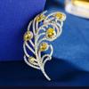 Moda Coreana Broche Elegante de Pena de Pavão com Zircônia Acessórios Criativos Elegantes para Terno Corsage Europeu e Americano para Mulheres