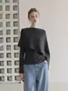 Outono de 2026 Novo Estilo Francês Nicho Assimétrico Ombro Único Manto Xale Falso Conjunto de Duas Peças Malha Top para Mulheres
