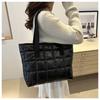Outono Grande Capacidade Bordado Linha Xadrez 2024 Nova Moda Casual Stylike Terno Acolchoado de Algodão Bolsa Tote de Axila Portátil Bolsa Feminina