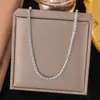[Collar + Pulsera] Estilo Francés Ins de Lujo Accesible Cadena para Clavícula de Corazón Estilo Dulce Collar de Acero de Titanio con Borla de Corazón de Melocotón para Mujer