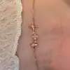 Pulsera de Estrella de Cuatro Puntas Estilo Americano con Diamantes Completos Dorada para Mujer, Exquisito Diseño de Lujo Ligero, Joyería de Moda Estilo Ol para el Trabajo