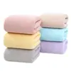 Toallas de baño de vellón de coral transfronterizas al por mayor, rayadas, gruesas, absorbentes, de secado rápido, extragrandes, con rayas finas, Clase A, toallas suaves lavables para parejas.