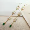 Brincos com Pérolas Naturais de Água Doce, Joia Pequena Flor Gancho de Orelha de Luxo Leve, Fio de Orelha Galvanizado a Ouro Real 18K, Pérolas de Casamento Zhuji